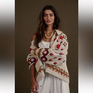 ISO Free people rosebund cardigan

I need a size XS or Small.